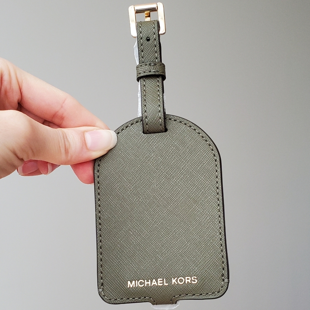 NWT Michael Kors Luggage Tag - Picture 2 of 8